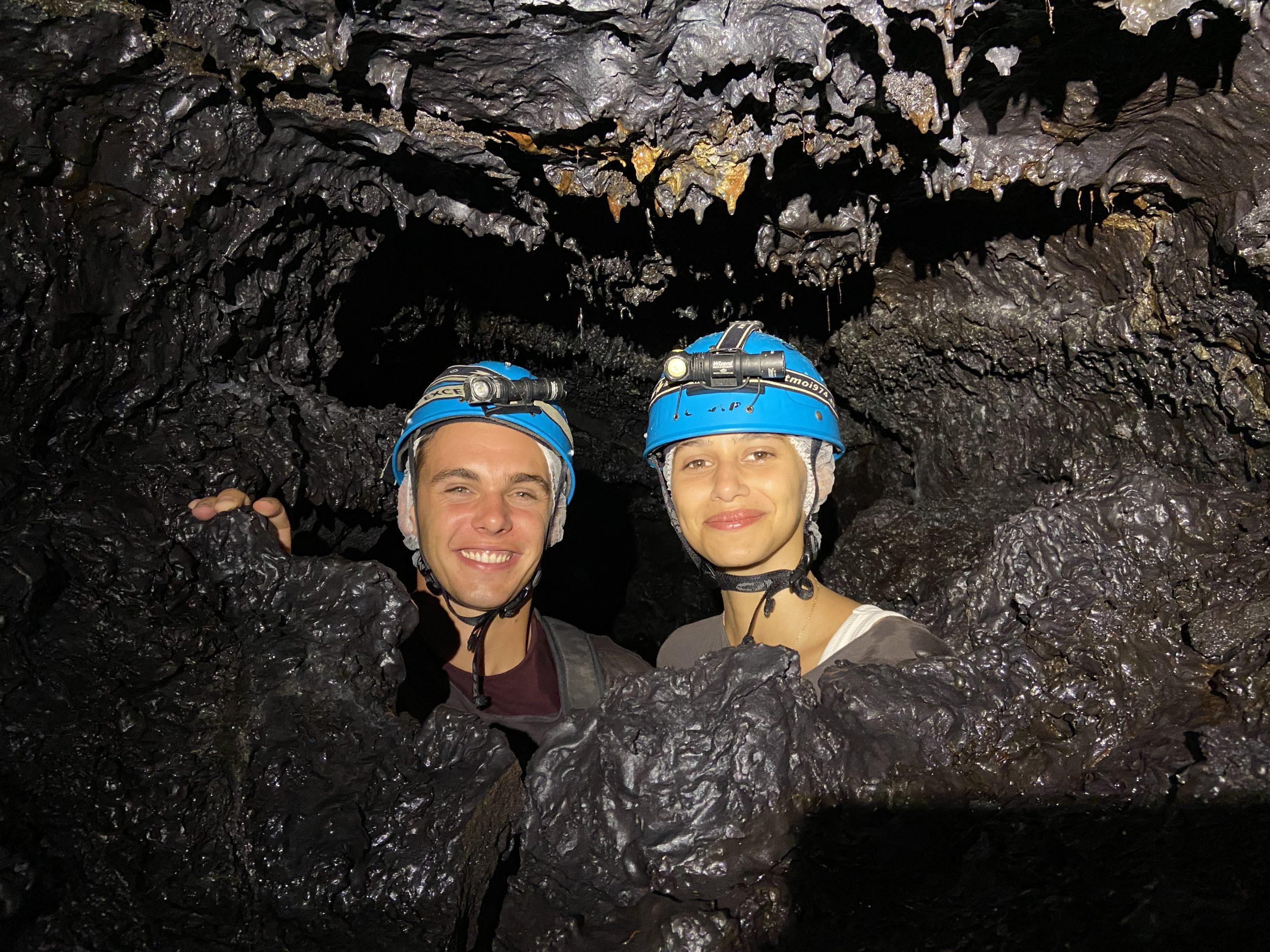 tunnel de lave photo réunion volcan